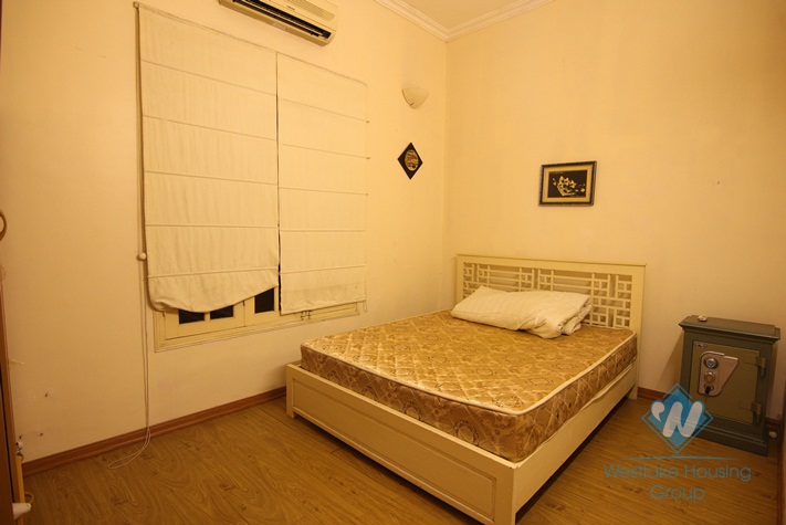 Cheap 3 bedroom apartment for rent in Tay Ho, Hanoi